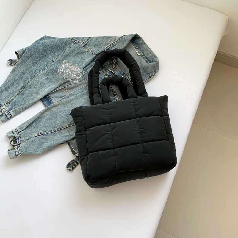 Women Puffer Tote Bag Fashion Shoulder Bag Large Capacity Chic Hobo Bag Lightweight Soft Cloud Tote Bag Stylish Commuting Bag Y250730