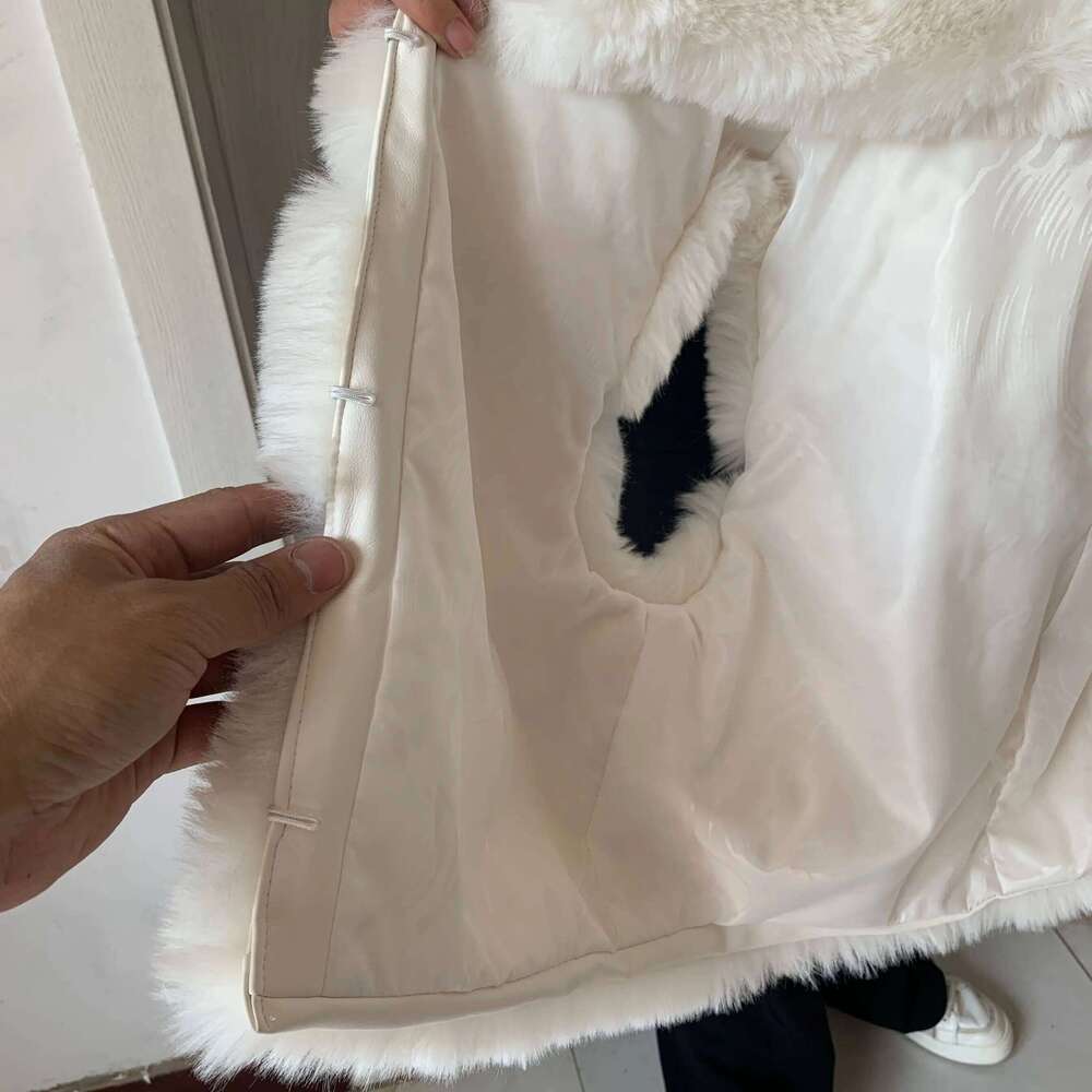 LHXDW Women's faux fur vest short plus stand collar fashion autumn-winter women fur vest fluffy artificial fur jacket