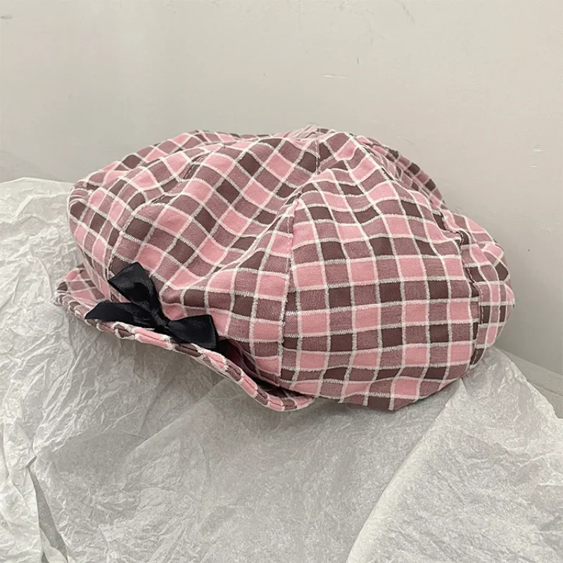 Art Student Big Print Painter Caps for Women Y2K Cute Pink Plaid Cloud Hats Summer Thin Travel Sunscreen Black Bow Retro Berets 250730