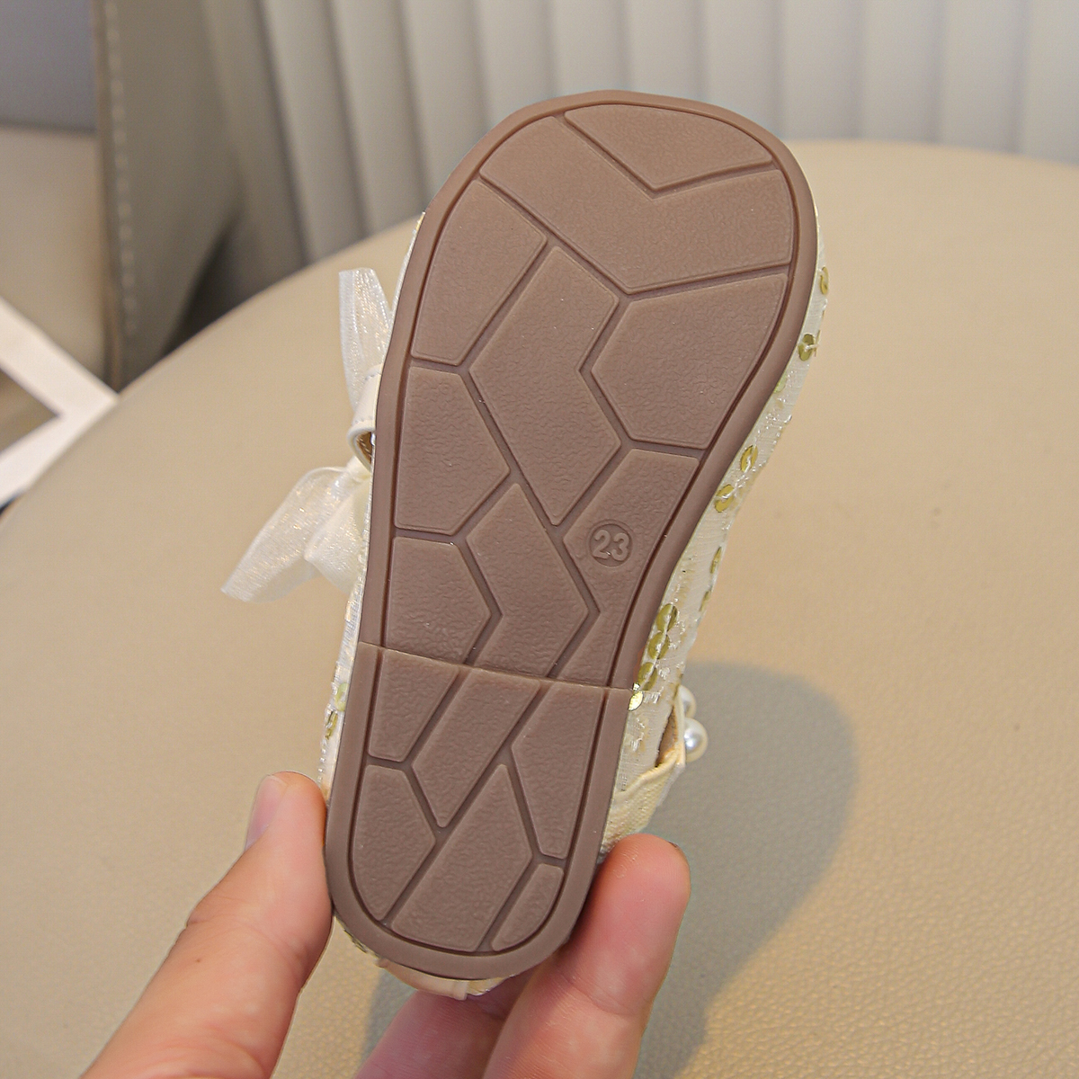 Sweet hanfu ride girls lace embroidered shoes pearl bow Exquisite single shoes