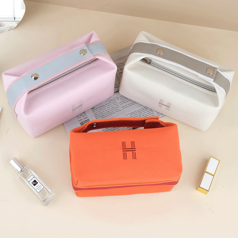 Minimalist Designer Canvas Makeup Bag Large Capacity Structured Storage TSA-Friendly Travel Toiletry Organizer Multi-Use Waterproof Dustproof