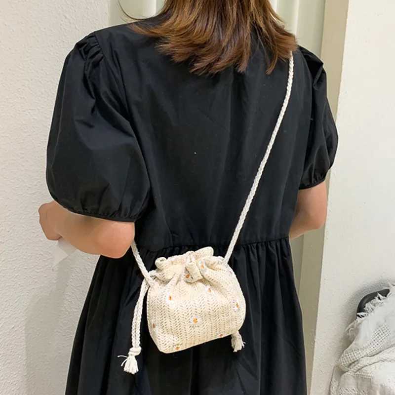 Straw Weave Bucket Bags Rattan Women Summer Beach Shoulder Bags Handbags Totes Casual Handbags Small Shoulder Bag Y250730