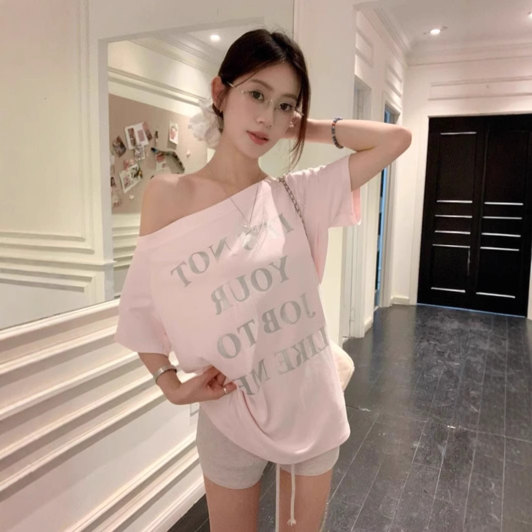 2025 summer new Korean style stunning pink off shoulder women's niche style fashion designer short sleeved designer T-shirt women's T-shirt