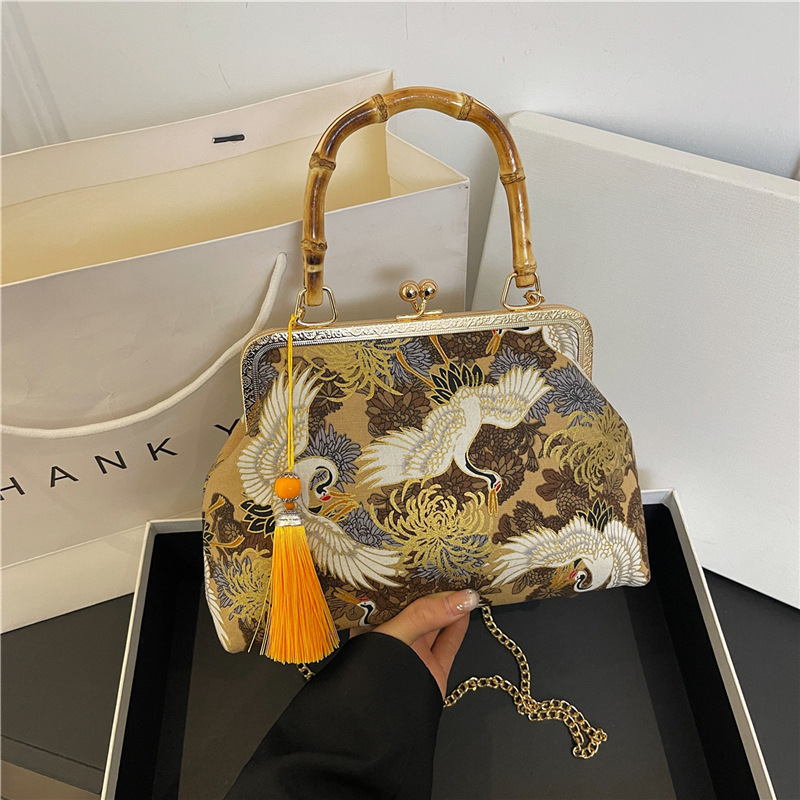 2024 New Chinese Style Embroidered Cheongsam High-end Bamboo Knot Handbag Chain Versatile Shoulder Crossbody Bag ddmymoon