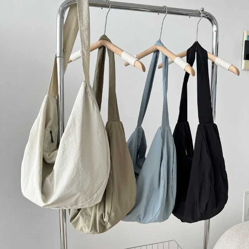 New Little Fresh Nylon Shoulder Hobos Bag Large Capacity Versatile Crossbody Bag Student Satchels Tote Bags G250729