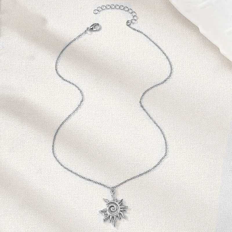 Vintage Gold Silver Plated Whirlpool Sun Necklace For Women Irregular Geometric Pendants Necklaces Jewelry Z250731 Z250910