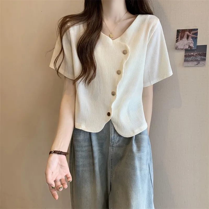 2025 plus size irregular short sleeved T-shirt for women's summer new style loose top new designer T-shirt