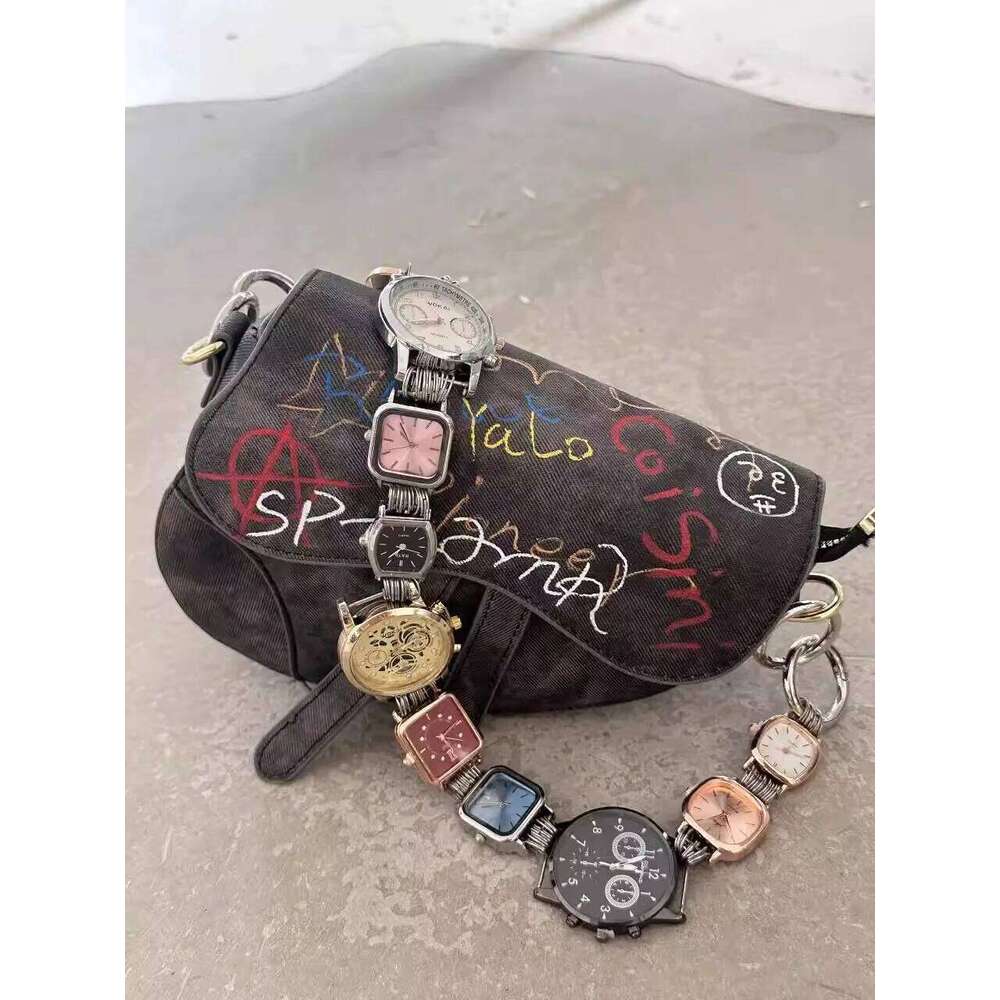 Luxury Designer Niche Couple Hand Painted Graffiti Saddle Unisex Vintage Watch Shoulder Strap Crossbody Adult Punk Design Underarm Bag
