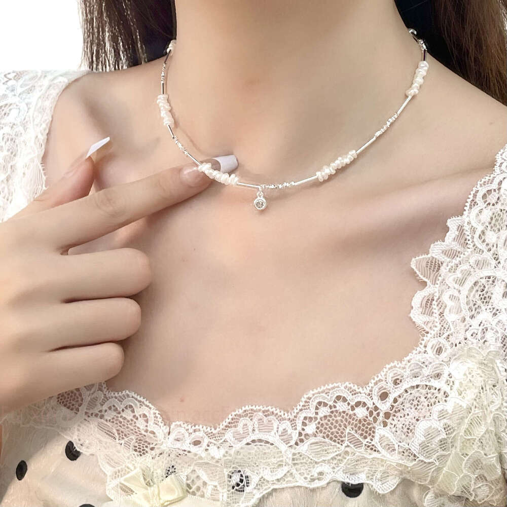 Girlish Irregular Pearl Fragment Sier Necklace for Women, Light Niche Design, Elegant Simple High-end Clavicle Chain 9a5