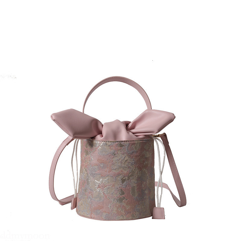 Trendy Women's Bags 2024 New Niche Design Shoulder Crossbody Fashionable Versatile Handbag Bucket Bag ddmymoon