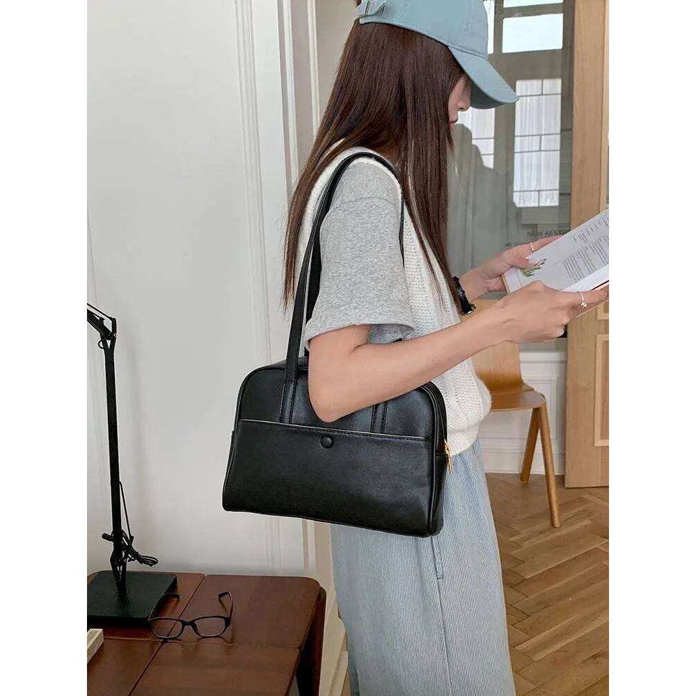 Large capacity single shoulder for women new retro underarm versatile tote bag