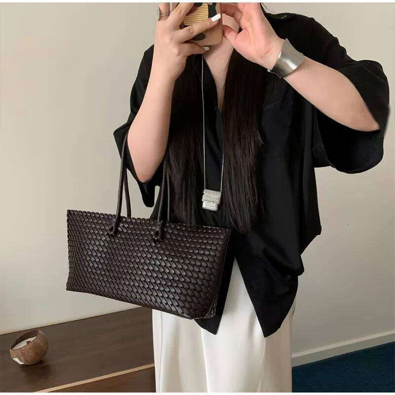 European American Retro Weaving Handbag Fashion Brand Designer Versatile Casual Single Shoulder New Solid Color Tote Bag