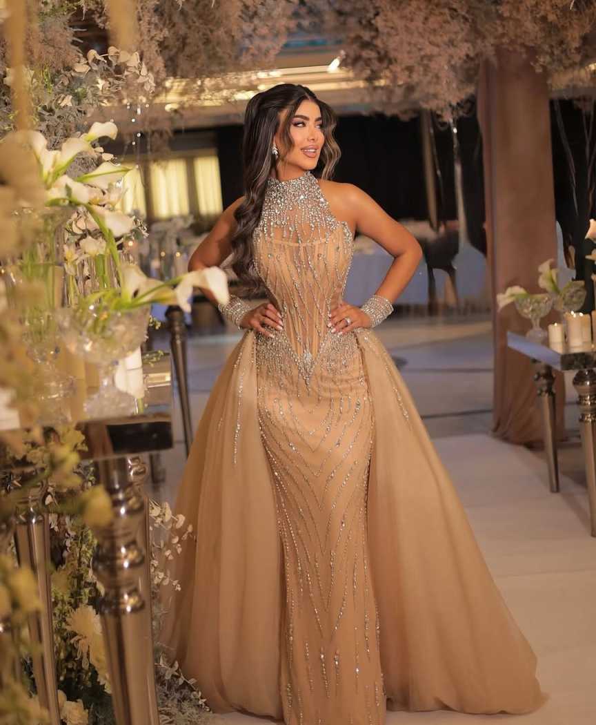 Graceful Mermaid Evening Dresses For Women Halter Neck Sleeveless Gown Crystal Sequins Detachable Train Dress Party Customized Dress