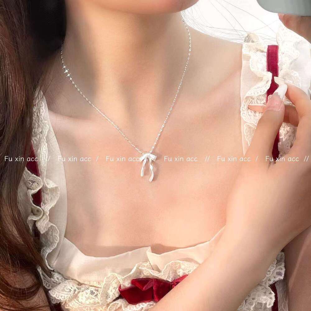 French Style Sier Ribbon Bow Necklace for Women, Light Niche High-end Clavicle Chain, Fashionable Versatile Long Neck Chain 9a8