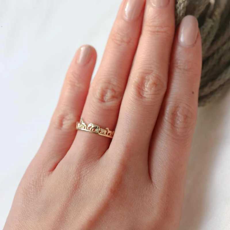 Huitan Korean Style Personality Women Rings Metal Gold Color Animal Ring Party Daily Wear Female Statement Jewelry Girls Gift y250730