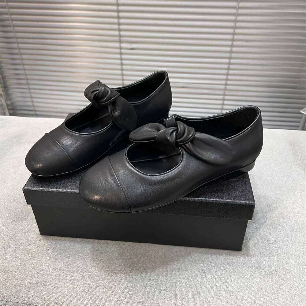 New Women Size35-41 Genuine Leather Slippers Low Heels Butterfly Knot Mules Round Toes Designer Shoes Zapatillas De Mujer 74f