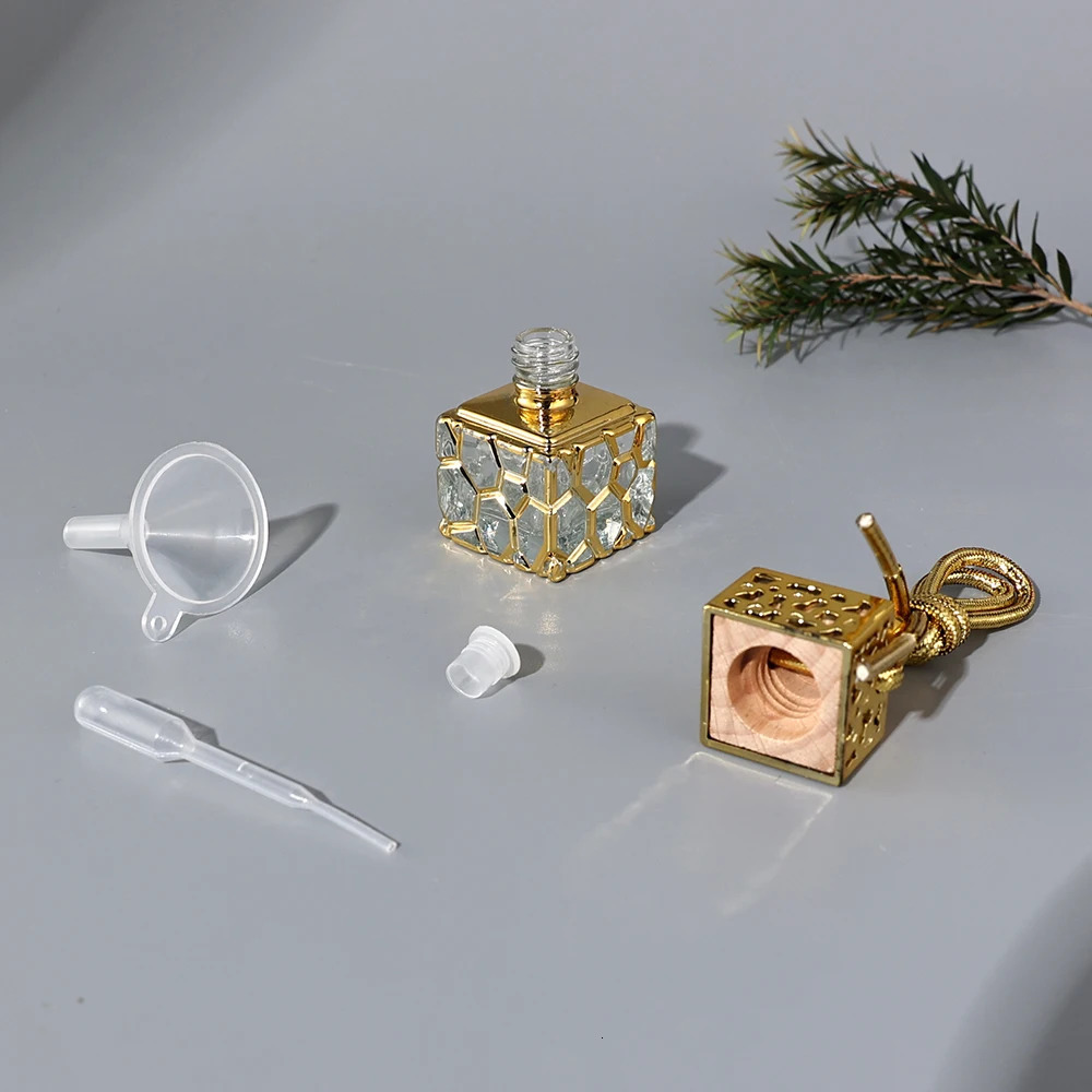 10pcs 10ml Gold Car Essential Oil Diffuser Fragrance Air Freshener Scent Perfume Square Bottle for Ornament Hanging Empty Bottle 250726