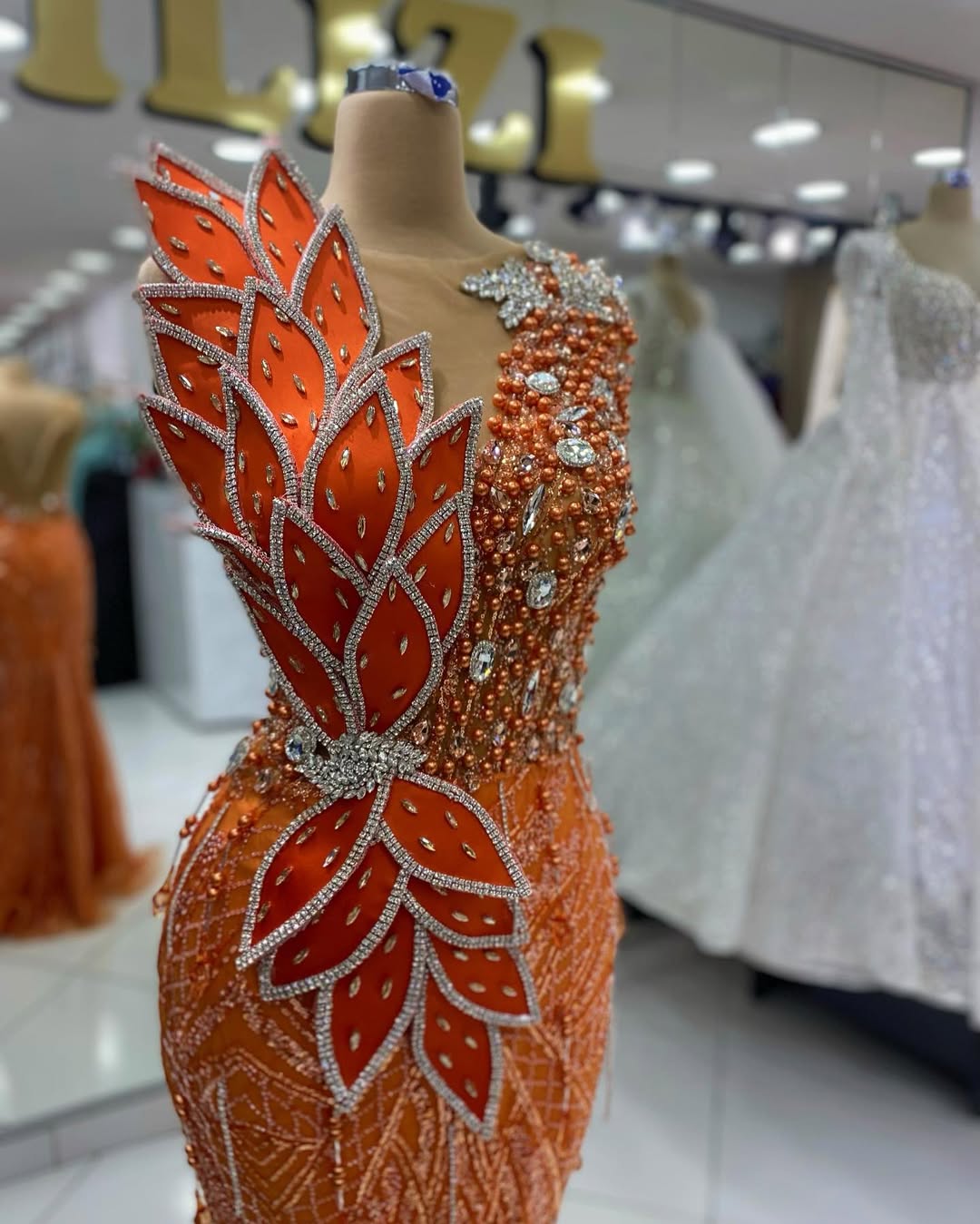 2025 Aso Ebi Orange Prom Dress Evening Dresses Formal Gowns Sheer Neck Beaded Lace Rhinestones Crystals Birthday Dress Second Reception Gowns AM2570