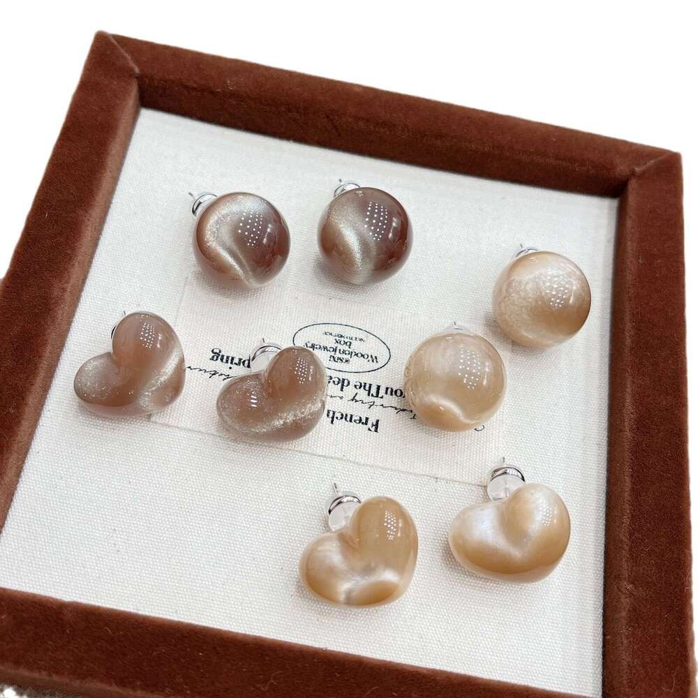 Heart-shaped Gradient Earrings for Women, Niche Versatile Commuting Earrings, Fashionable Elegant Ear Accessories, Autumn and Winter High-end Feel bcc