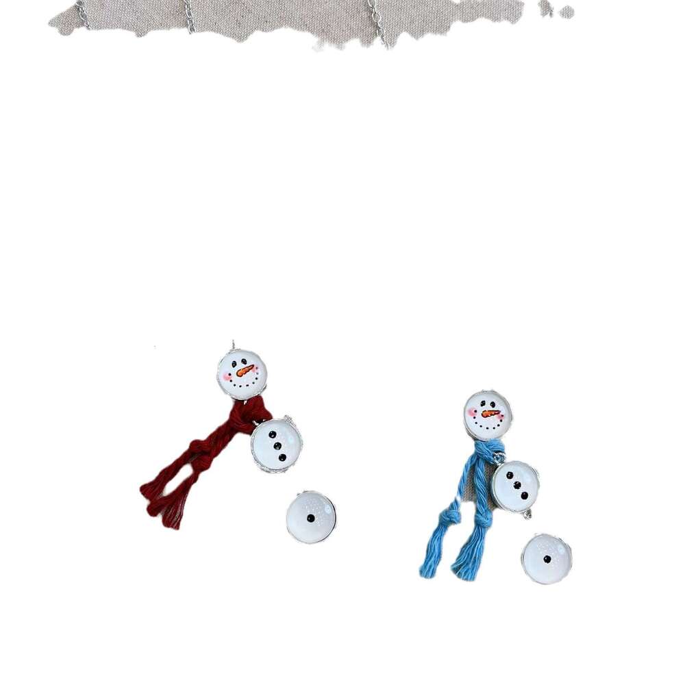 White Button Tassel Cute Snowman Pendant Necklace Niche High-end Personality Cool Korean Style Autumn Winter Collarbone Chain 177