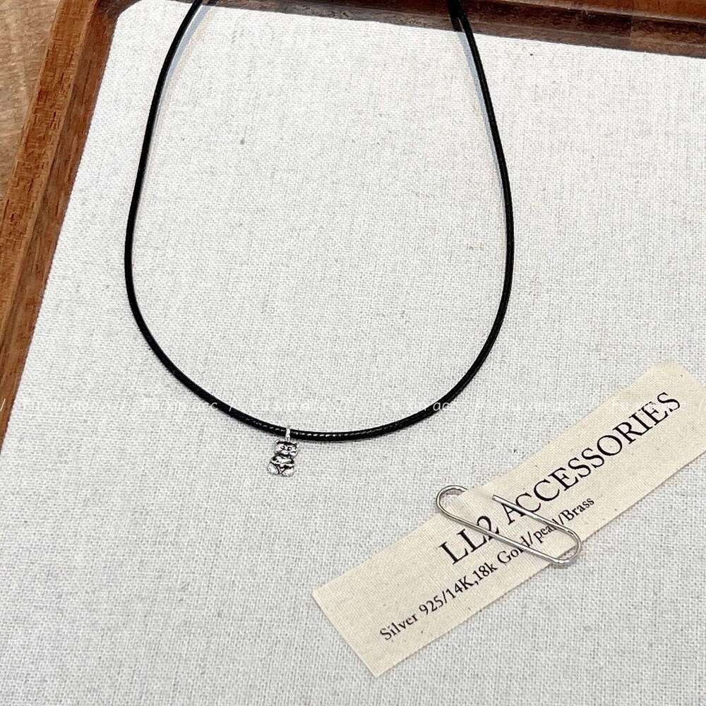 Minimalist Style Black Rope for Women, Light Niche Cute Gold Sier Bear Clavicle Chain, Small and Exquisite Choker Necklace d55