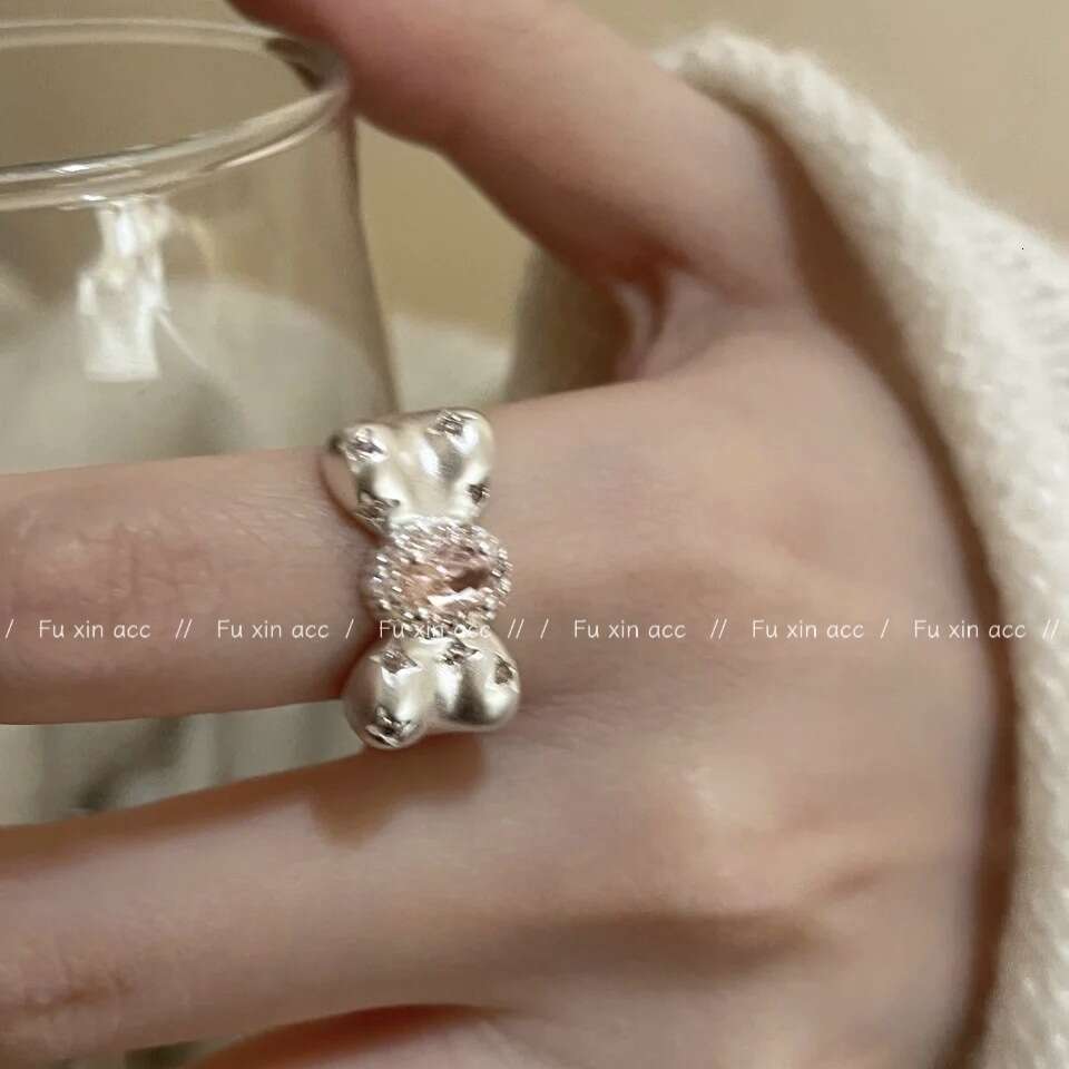 Princess on the Run Micro Pave Zircon Butterfly Open Niche Design High-end Atmosphere Index Finger Ring Jewelry for Women 47e