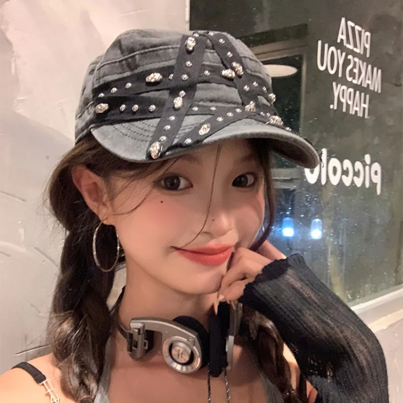 American Retro Punk Style Rivet Star Baseball Caps Women Summer Autumn Casual Versatile Personality Y2k Flat Top Hats 250730