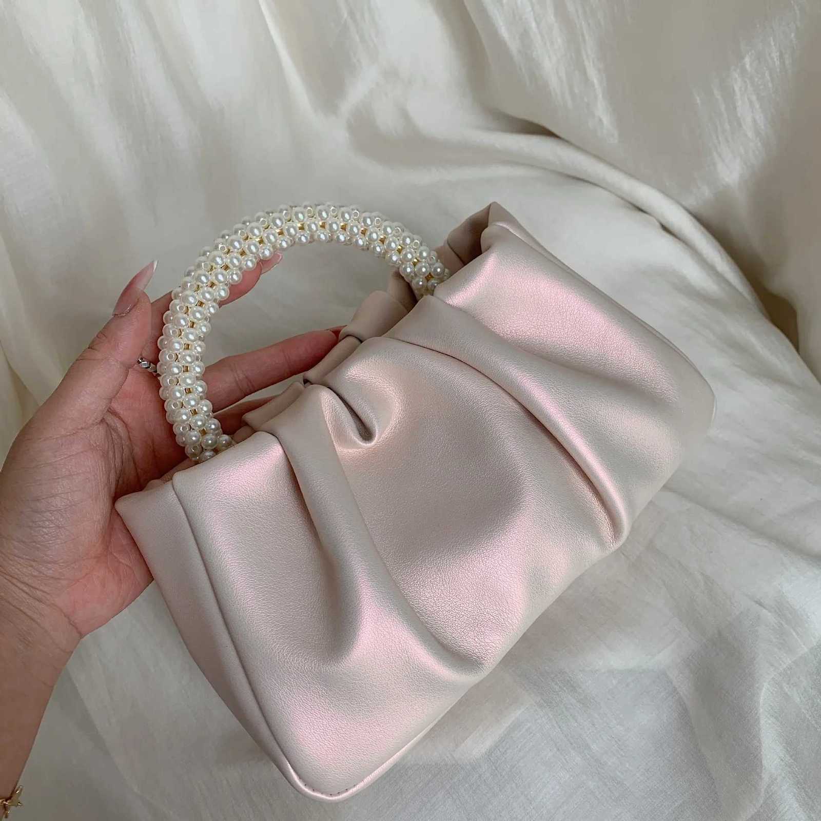 Pearl Beaded Handle Handbags 2024 New Fashion White Folded Cloud Small Tote Handbag Clutches For Women Temperament Shoulder Bag Y250730