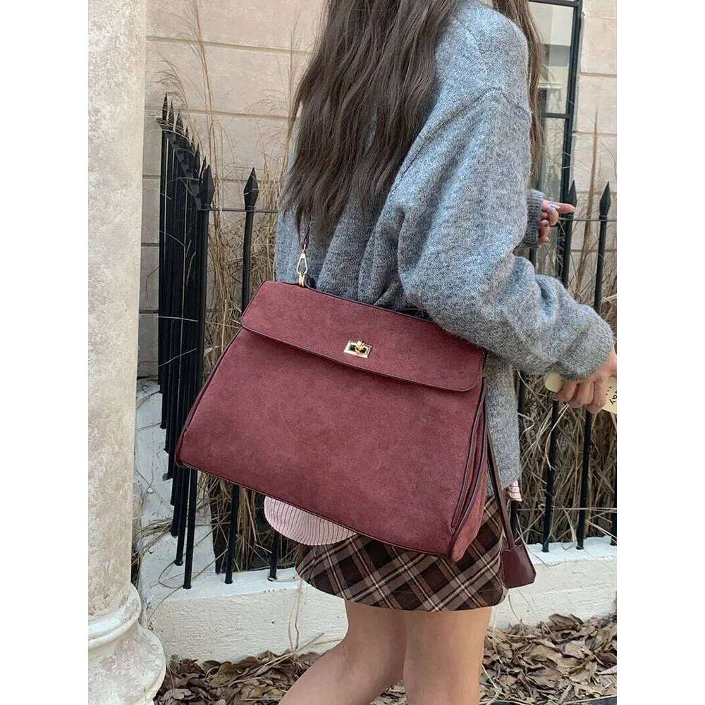 Vintage Matte Women's Tote Large Capacity Commuter Underarm Bag Autumn/Winter High-End Feel Versatile Crossbody Single Shoul