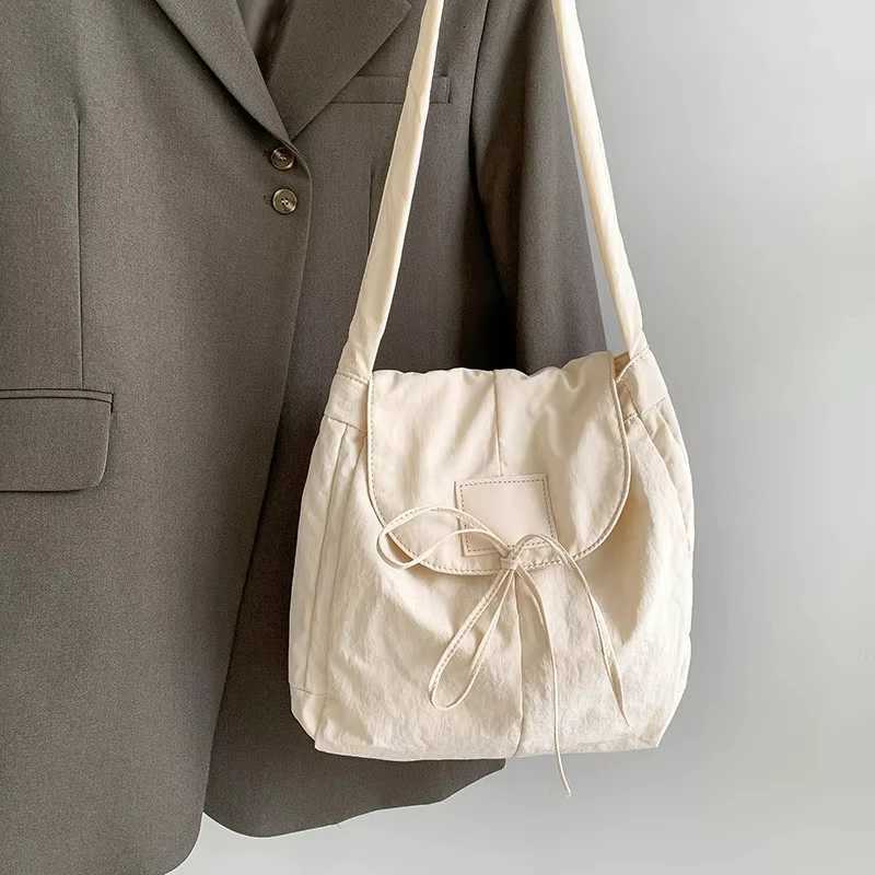 2025 New Fashion Nylon Crossbody Bag Large Capacity Student Commuter Shoulder Bag Summer Simple Solid Color Flap Messenger Bag Y250730