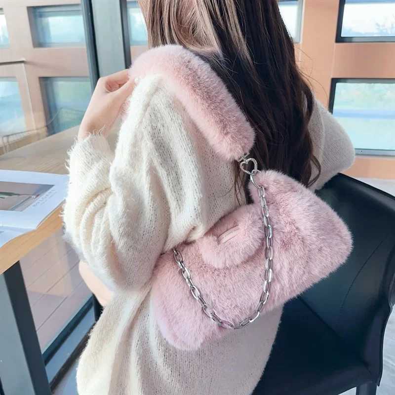 Fashion Solid Color Fake Fur Womens Shoulder Bag Sweet Plush Ladies Armpit Bags Simple New Chain Female Handbag Purse Y250730