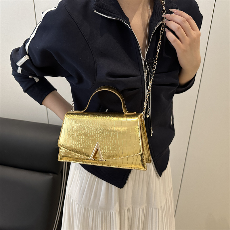 Trendy Personality Crocodile Pattern Casual Small Square for Women 2025 New Fashionable Niche Chain Shoulder Crossbody Bag ddmymoon