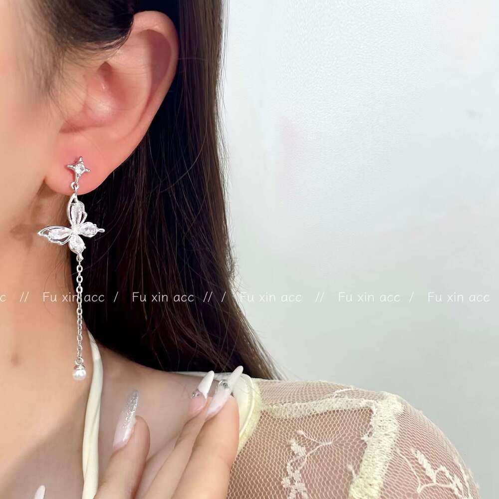 Fashion High-End Asymmetric Earrings Light Niche Butterfly Full Zircon Tassel Studs Minimalist Design Versatile Ear Jewelry 39f