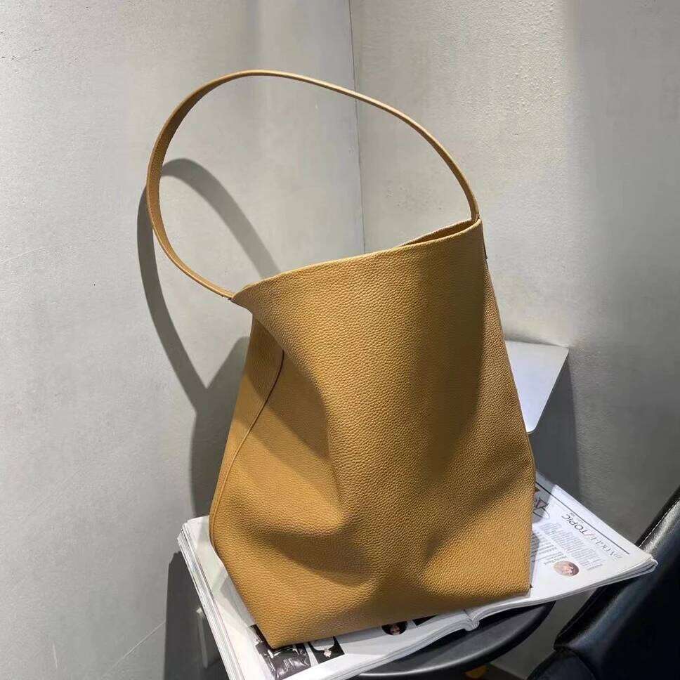 Genuine leather TOT 2025 new classic design cowhide large capacity casual armpit commuting simple ladies shoulder bag