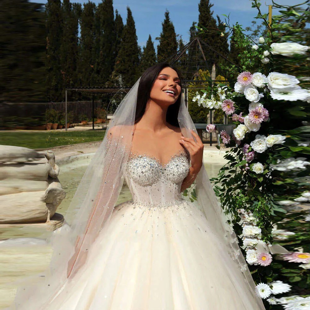 Elegant Illusion Scoop Women Wedding Dresses Bright Sequins Beading Tulle Bridal Gowns Mopping Length Lace Long Sleeves Party Vestidos De Novia