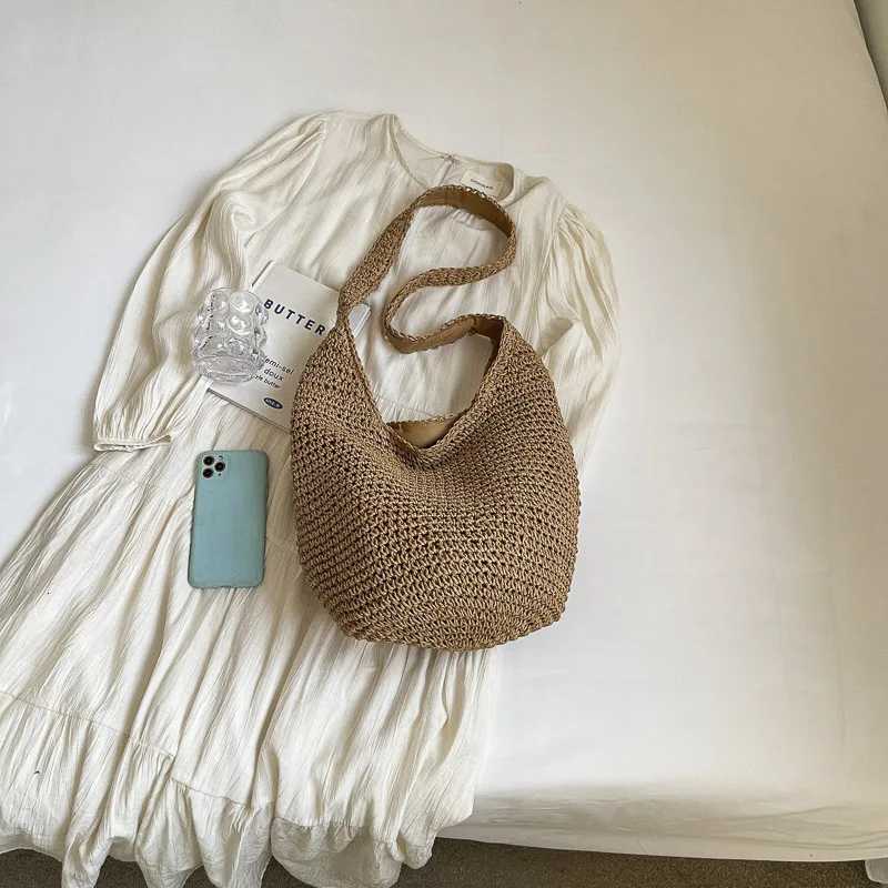 2024 New Grass Weaving Large Capacity Shoulder Bag for Womens Vacation Beach Travel Durable and Soft Hand Feel Y250730