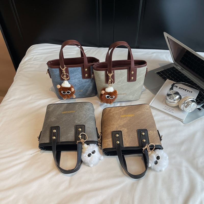 This Year's Trendy Small Bags for Women 2025 New Fashion Versatile Shoulder Crossbody Textured Handheld Bucket Bag ddmymoon