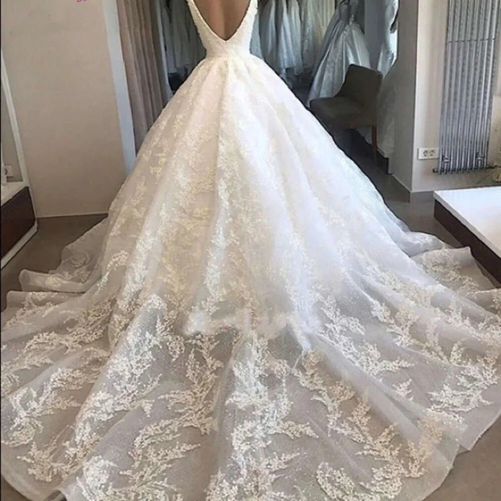 Sparkly Crystal Couture Lace Wedding Dress V Neck Sleeveless Bridal Ball Gowns 3D Appliques Custom Made Robes