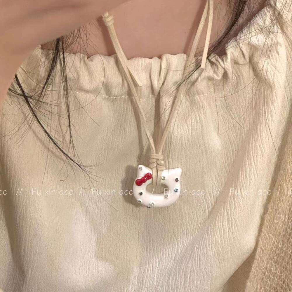 Fashion Simple Same Style Kitty Cat Pendant Necklace for Women, Niche Design Cartoon Cute Collarbone Chain 7fb