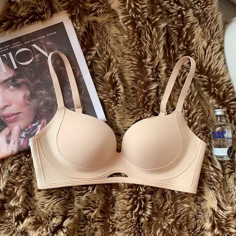 Seamless Underwear Womens Lifting Wireless Top Thin Bottom Thick Breathable Bra Summer Z250730