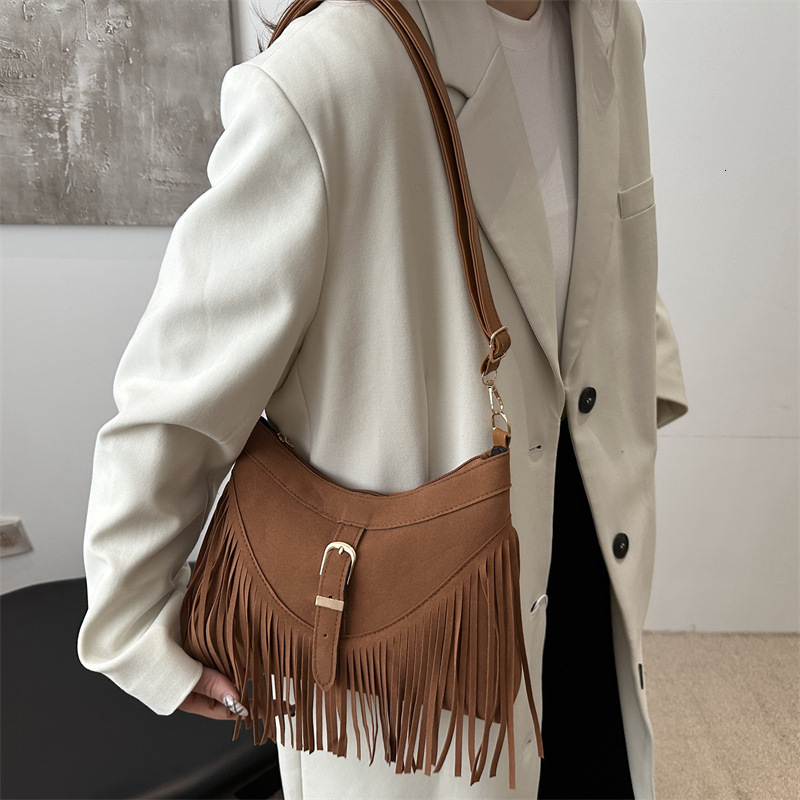 Bohemian Style Tassel for Women 2025 New Matte Shoulder Commuter Crossbody Niche Women's Bag ddmymoon