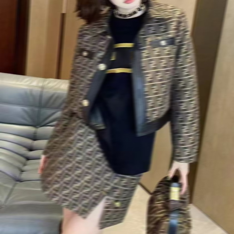 Women's full letter printed retro lapel single breasted fashionable jacket paired with temperament half skirt set, women's luxurious high-quality set