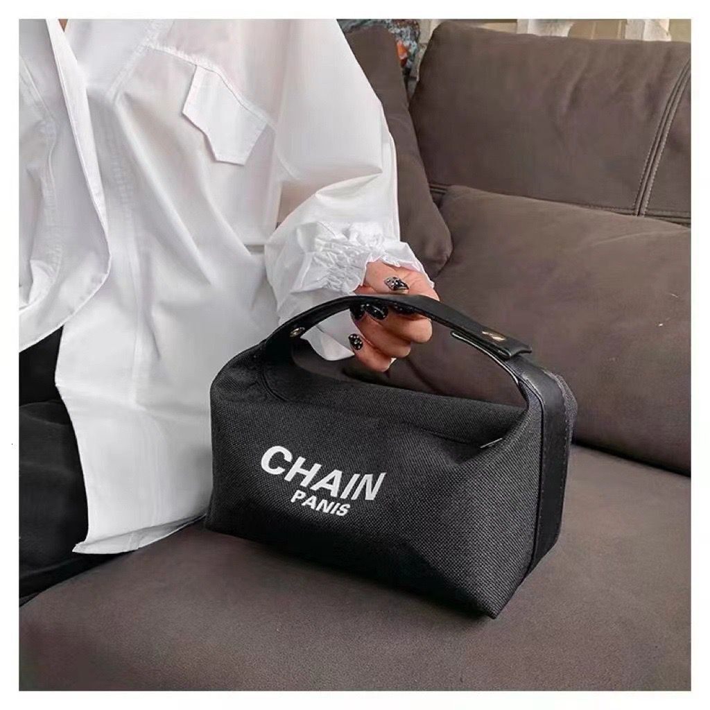 2025 Viral Large Capacity Makeup Bag Women's Portable High end Travel Handbag Toiletries Storage Stylish Trendy Durable Organized Practical