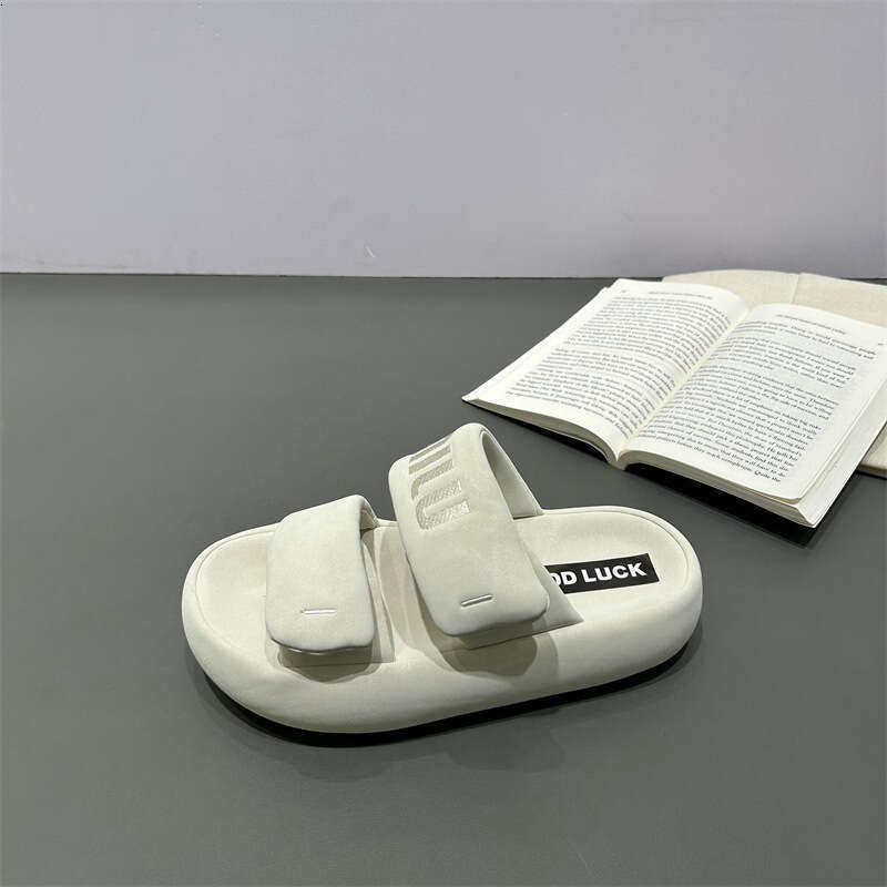 Women's Outdoor Thick-Soled Bread Sandals 2025 Summer New Matte Open-Toe Roman Beach Slippers One-Strap Slides