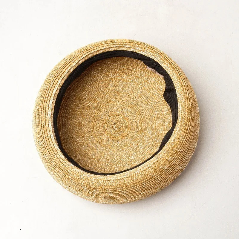 Spring and summer style delicate wheat straw hand-knitted beret fashion casual catwalk concave shape straw bud painter hat 250729
