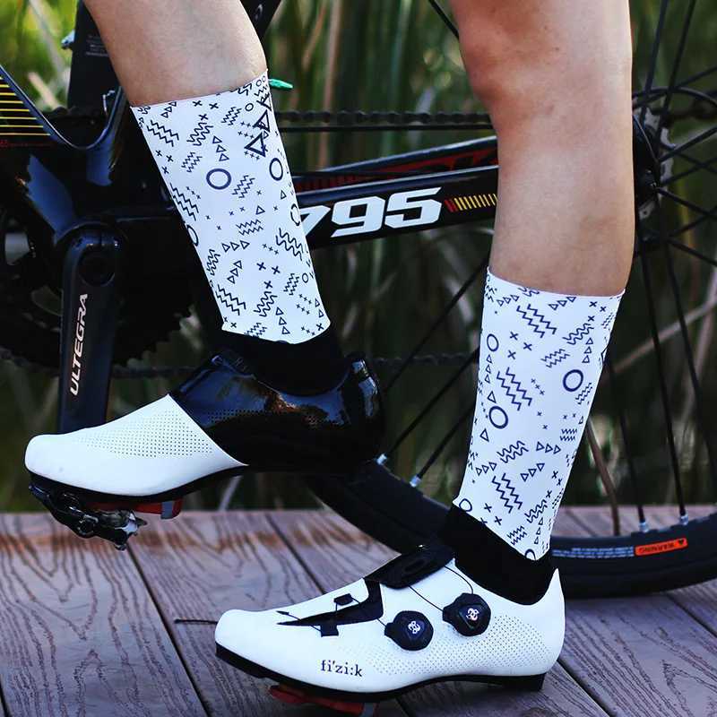 Pneumatic Cycling Socks Wind Breaking Cycling Competitive Sports Anti Slip Printing Mens and Womens Midsole Socks Z250731