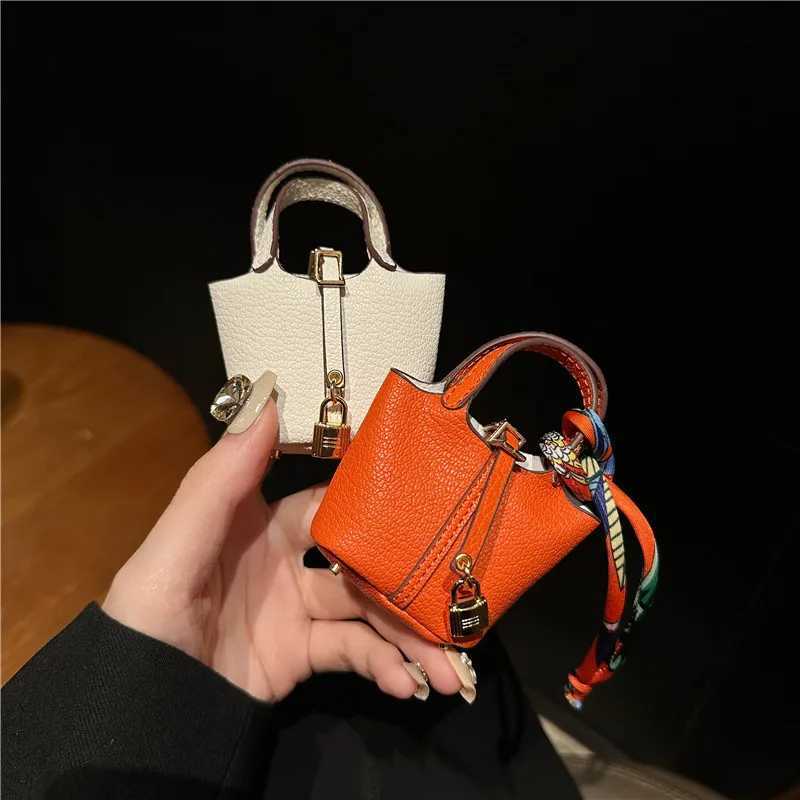 Mini H Home Vegetable Basket Bag Hanging Accessories High Quality Leather Car Keychain Earphone Bag Pendant Wholesale Price Y250731