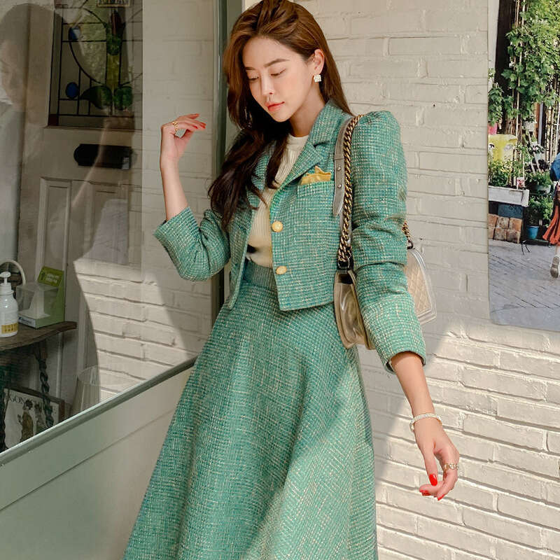 2025 Spring Socialite Women's Fashion Elegant Small Blazer + Fashionable Waist-Cinching Midi Skirt Two-Piece Set