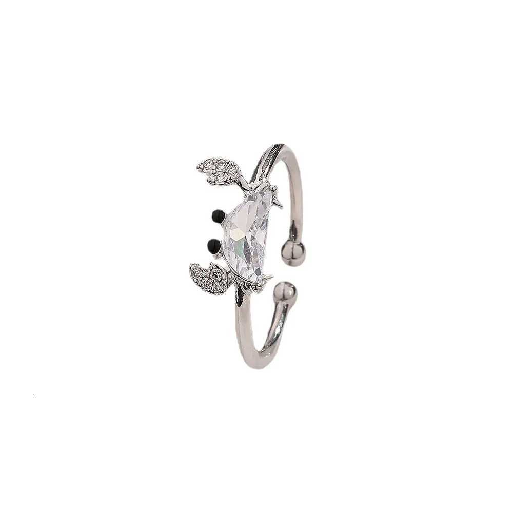 Creative Design Crystal Crab Stainless Steel Opening Rings for Women Exquisite Cute Marine Animal Finger Accessory Jewelry Gifts y250730