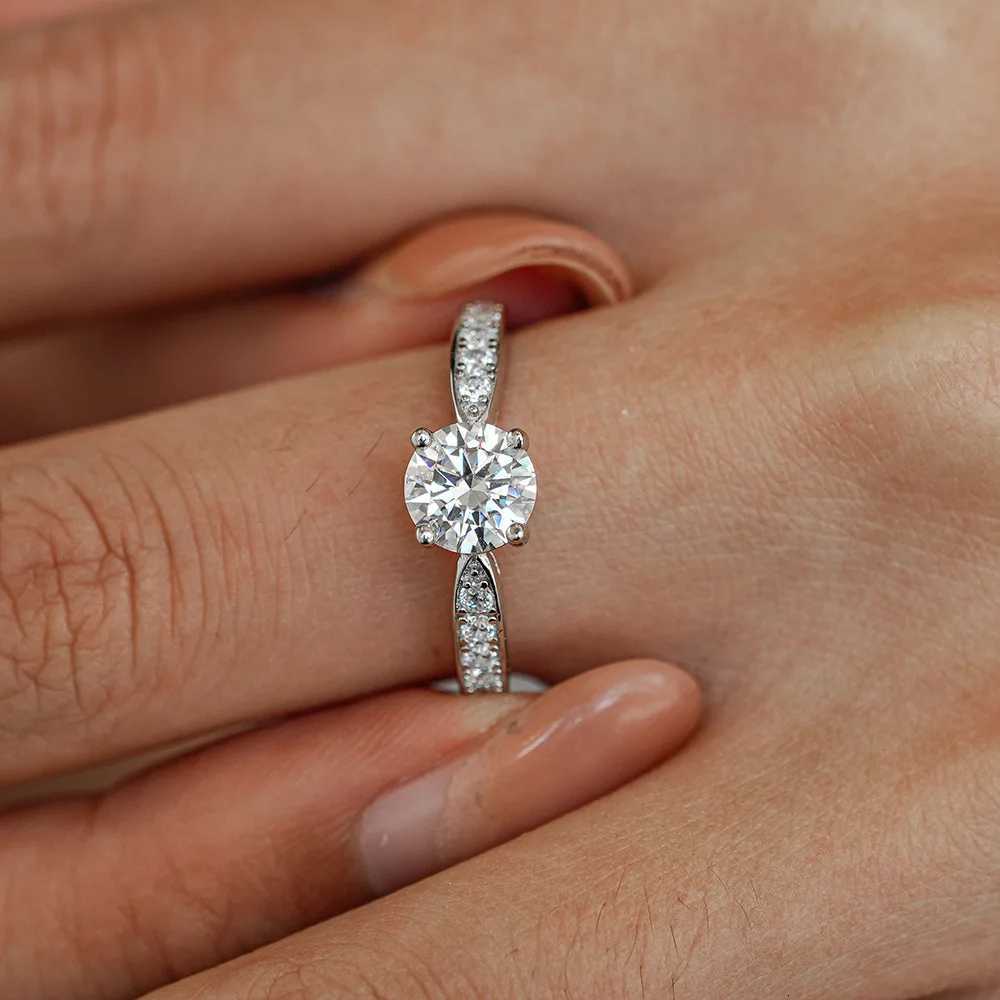 925 Sterling Silver Womens Four Prong Fashion Luxe Elegant Ring Perfect for Daily Wear Engagement and Wedding Ring y250730